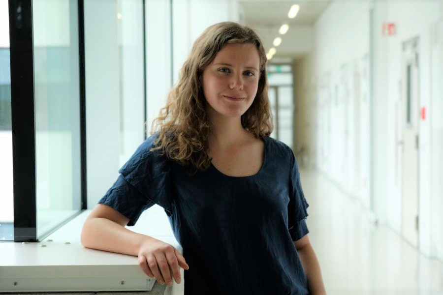  Portrait Lis de Weerd