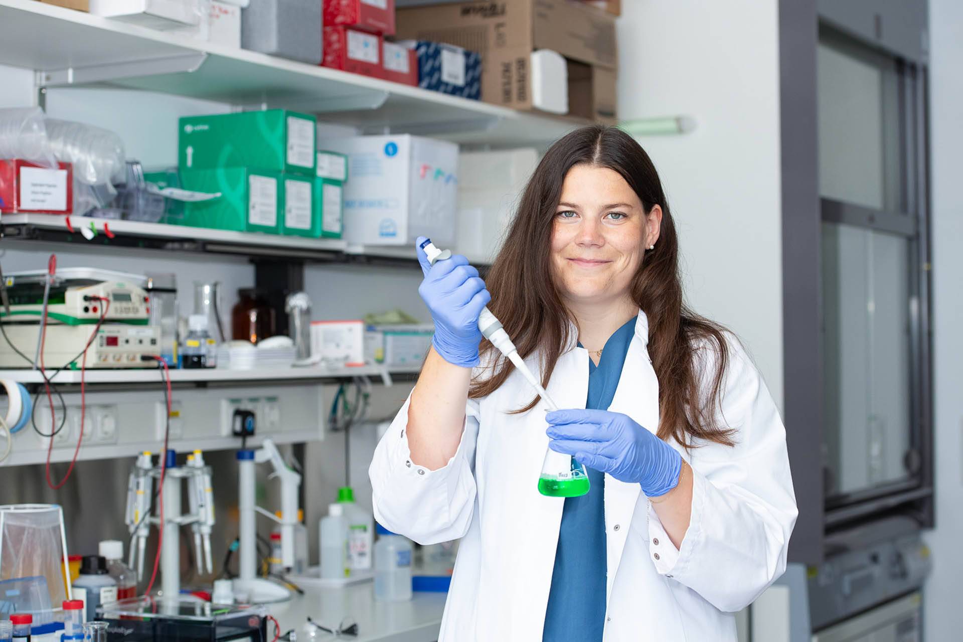 Dr. Manuela Thienel