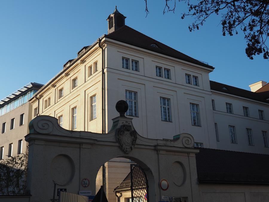 Mauer Psychiatrie LMU