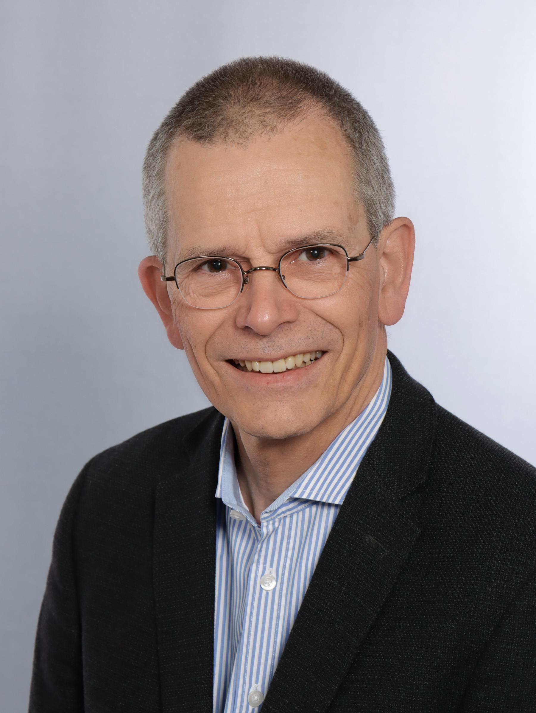 Prof. Dr. Matthias Siebeck, MME