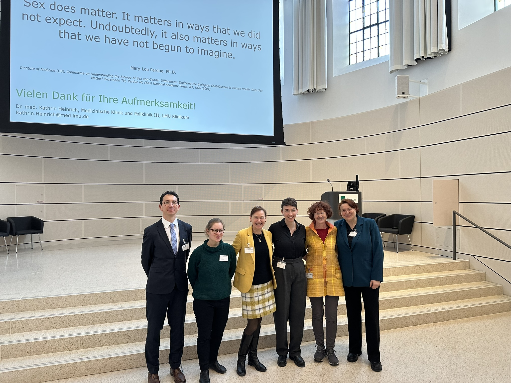 Gruppenfoto der Organisatoren des Symposiums Gender in der Onkologie