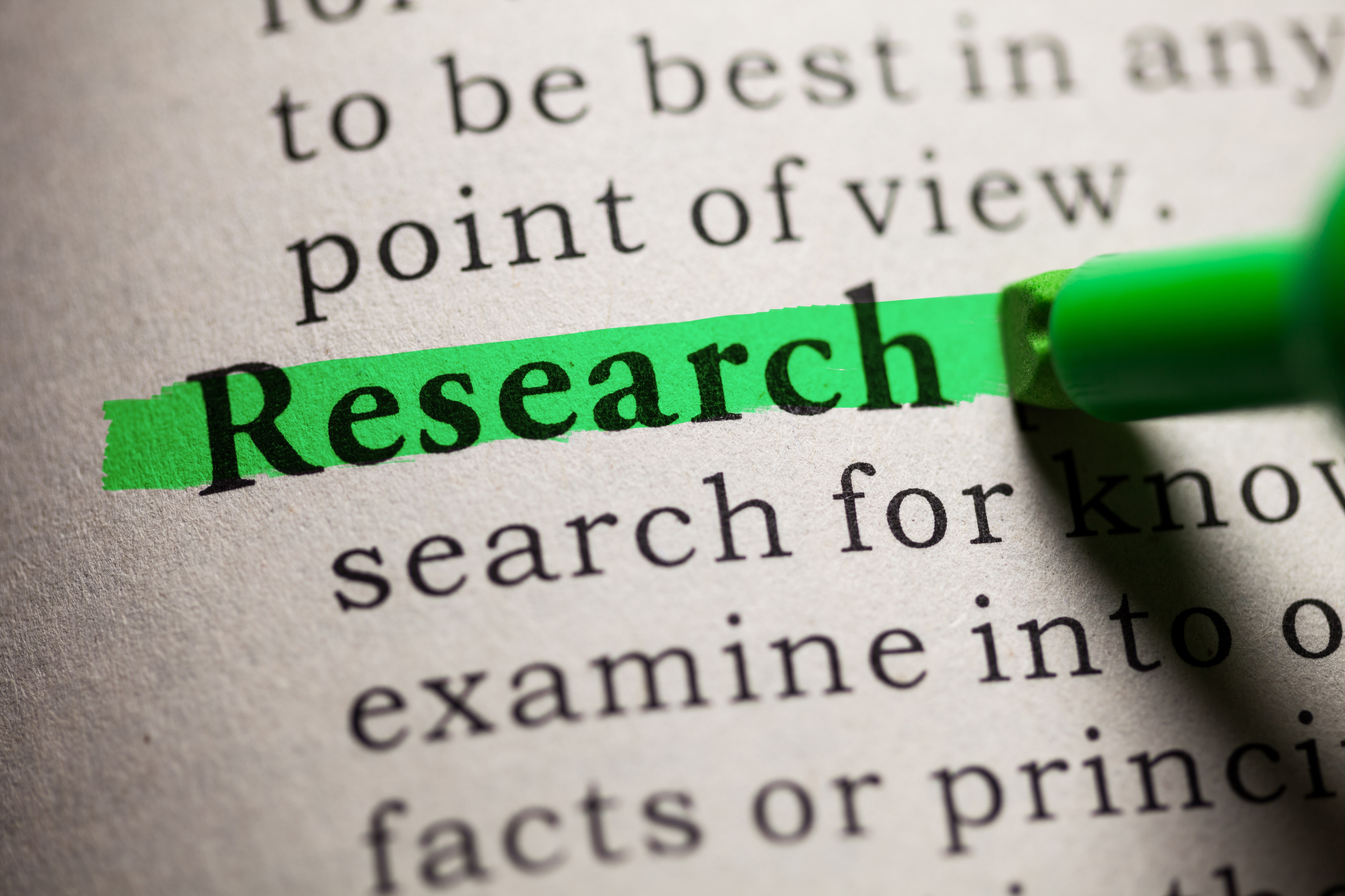 Bild: markierter Lexikaeintrag "Research" (Forschung)