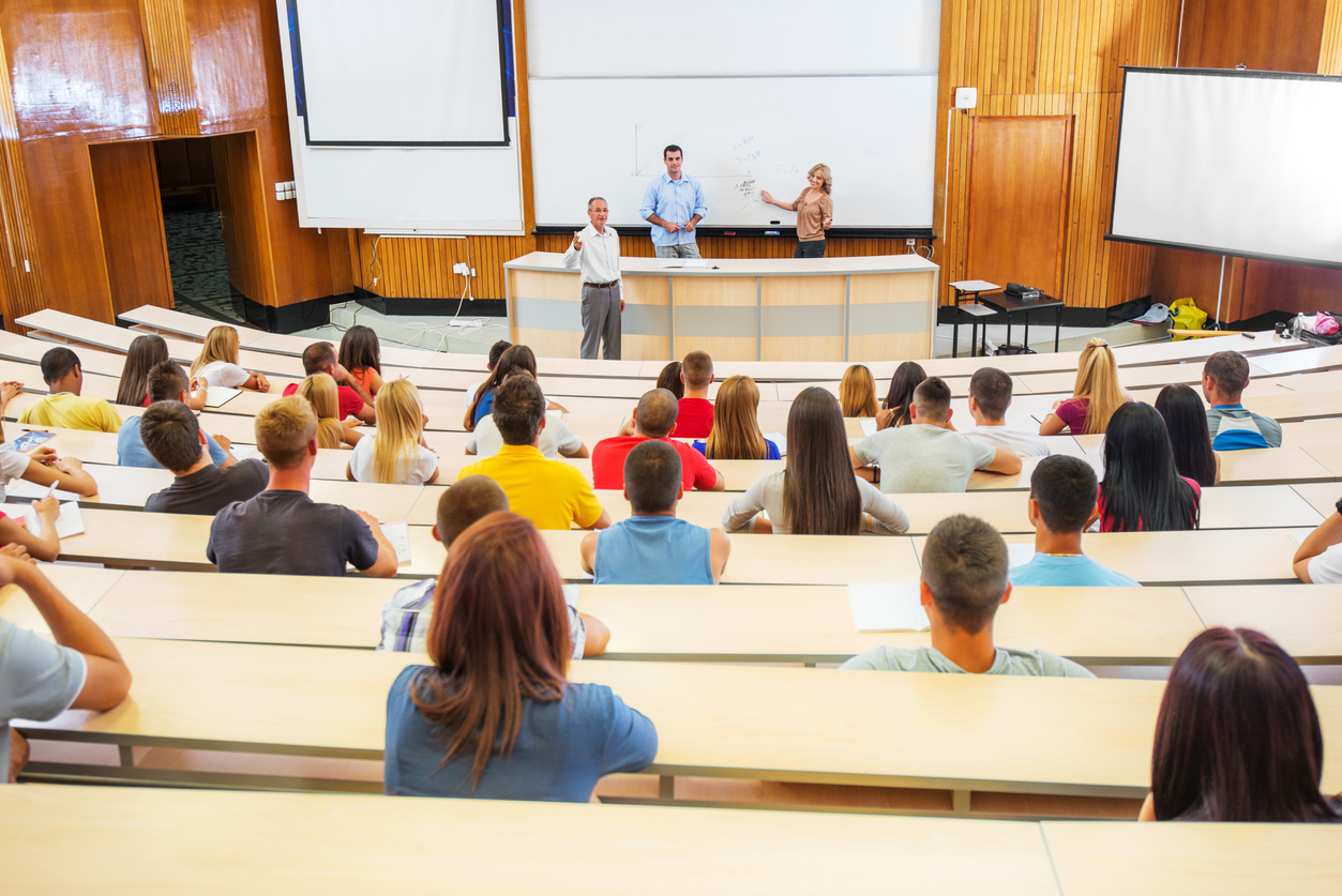 Studierende im Hörsaal