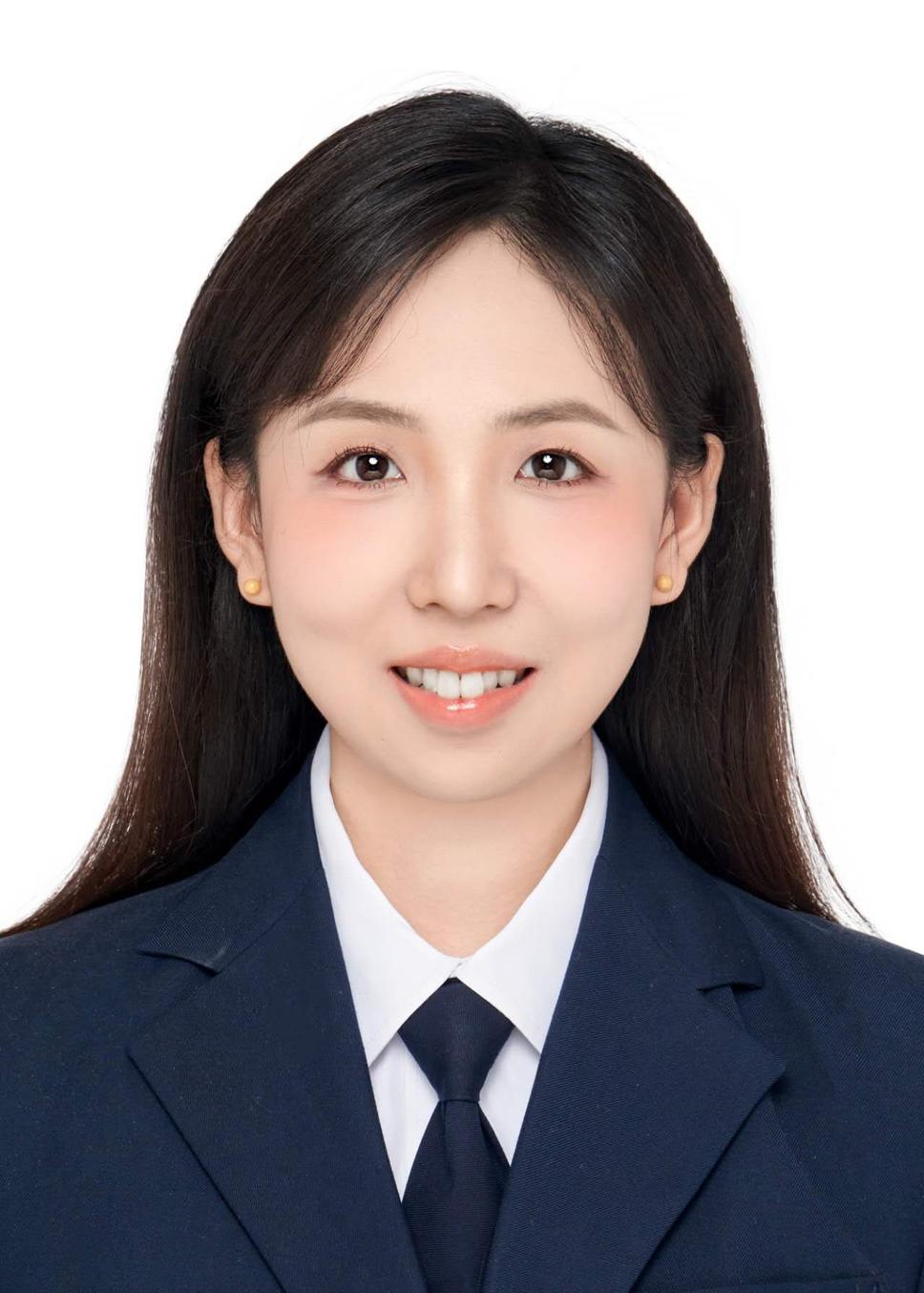 Xinyue Zhou