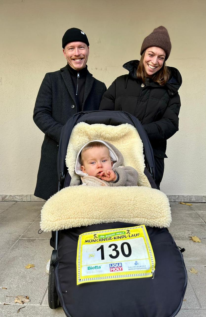 Elio mit seinen Eltern